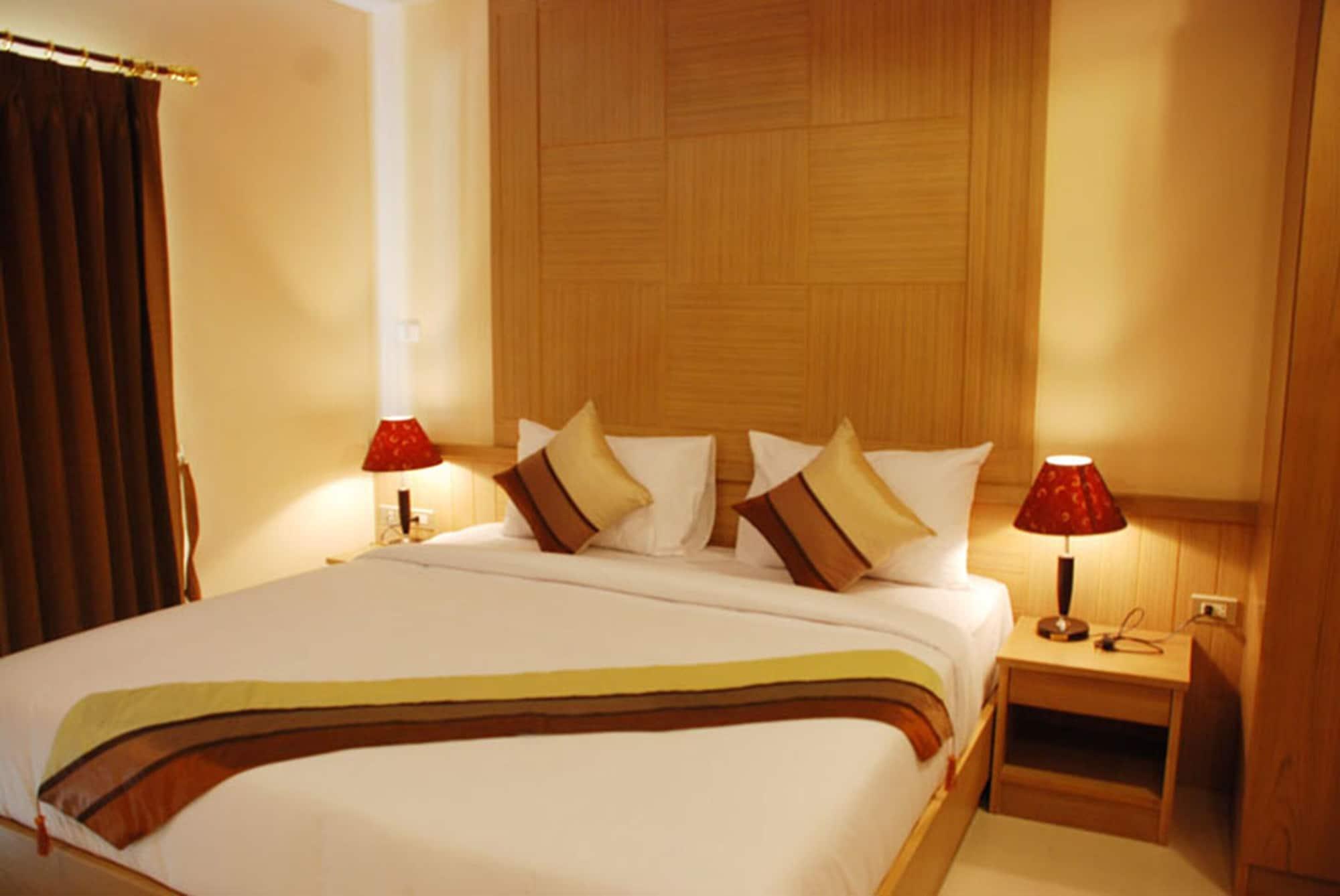 Metro Point Bangkok Hotel Bagian luar foto