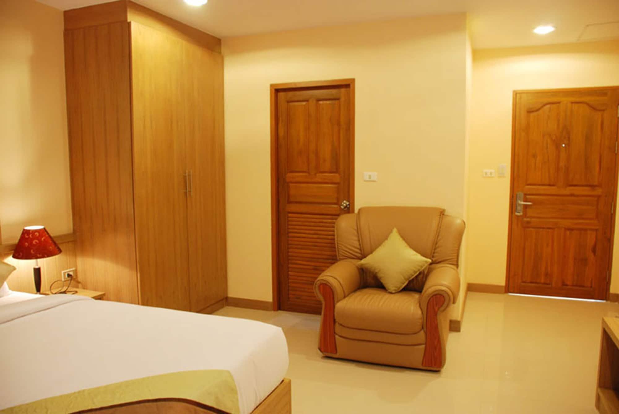 Metro Point Bangkok Hotel Bagian luar foto