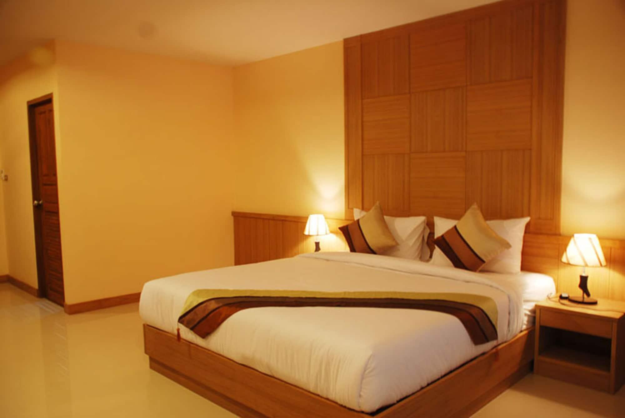 Metro Point Bangkok Hotel Bagian luar foto