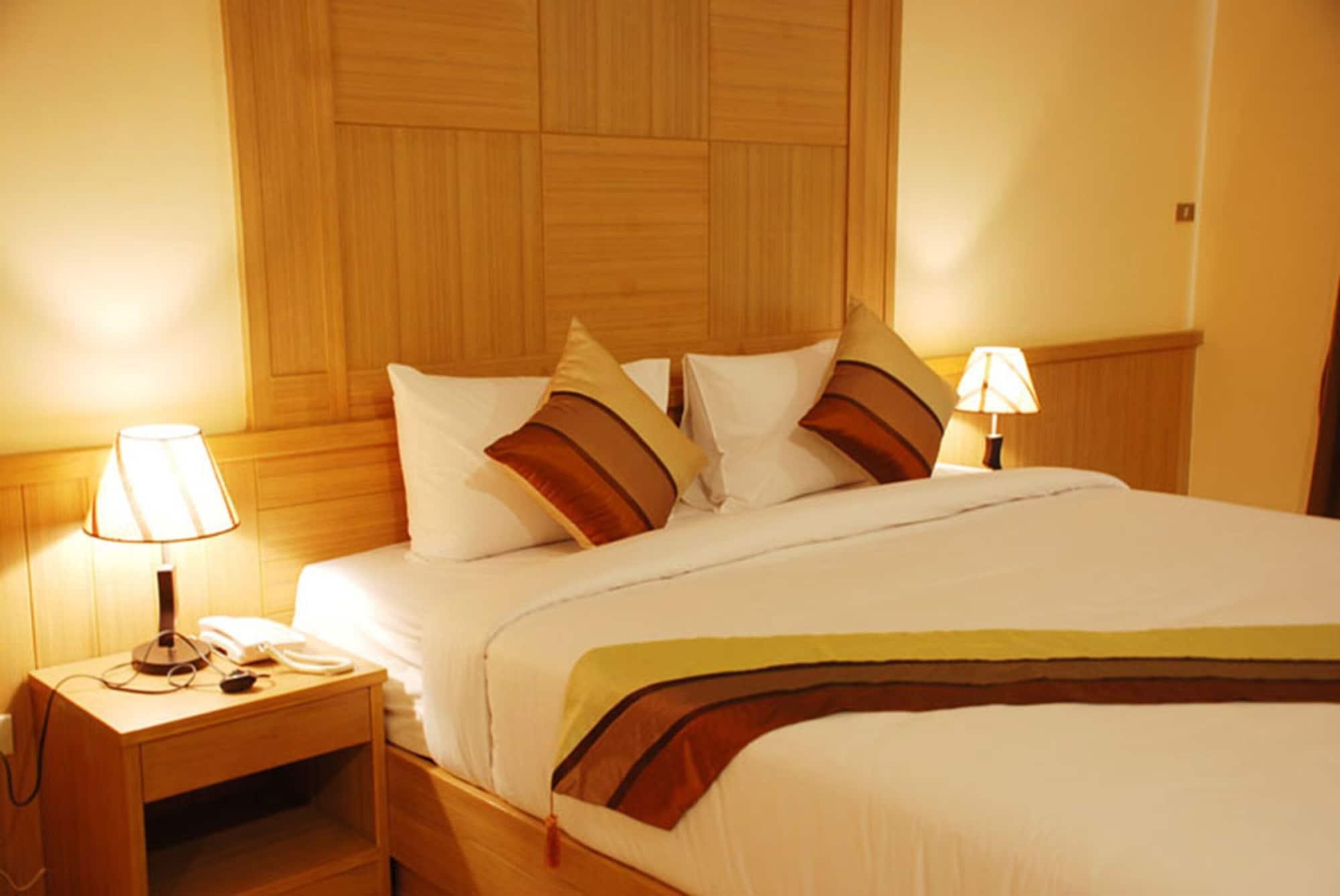 Metro Point Bangkok Hotel Bagian luar foto