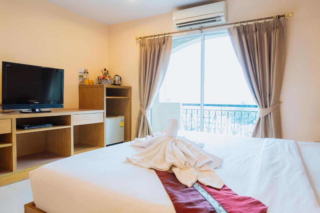 Metro Point Bangkok Hotel Bagian luar foto