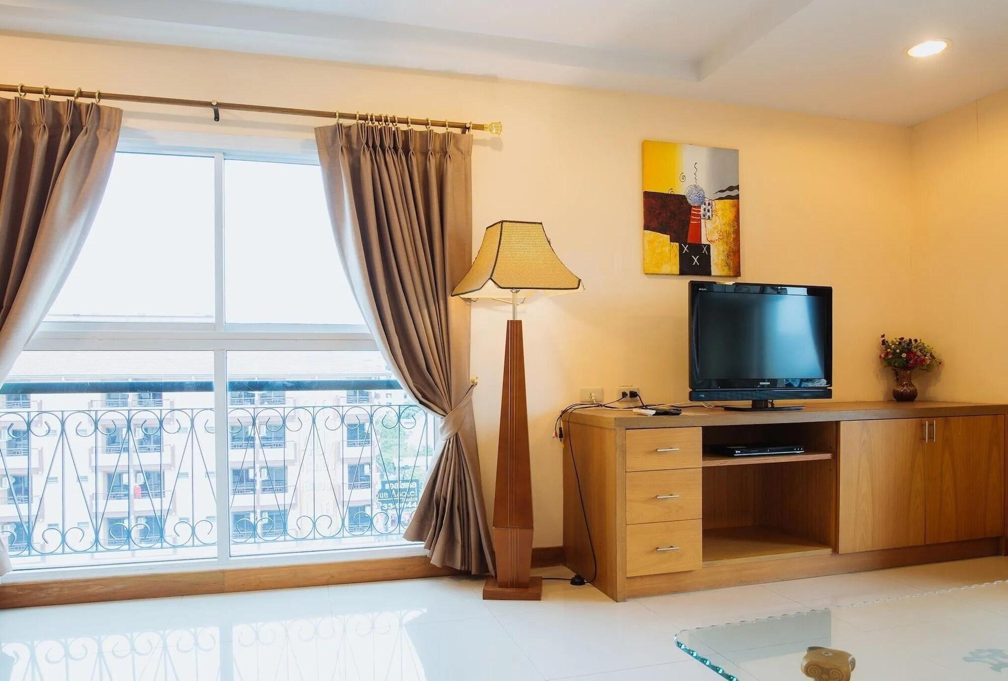 Metro Point Bangkok Hotel Bagian luar foto