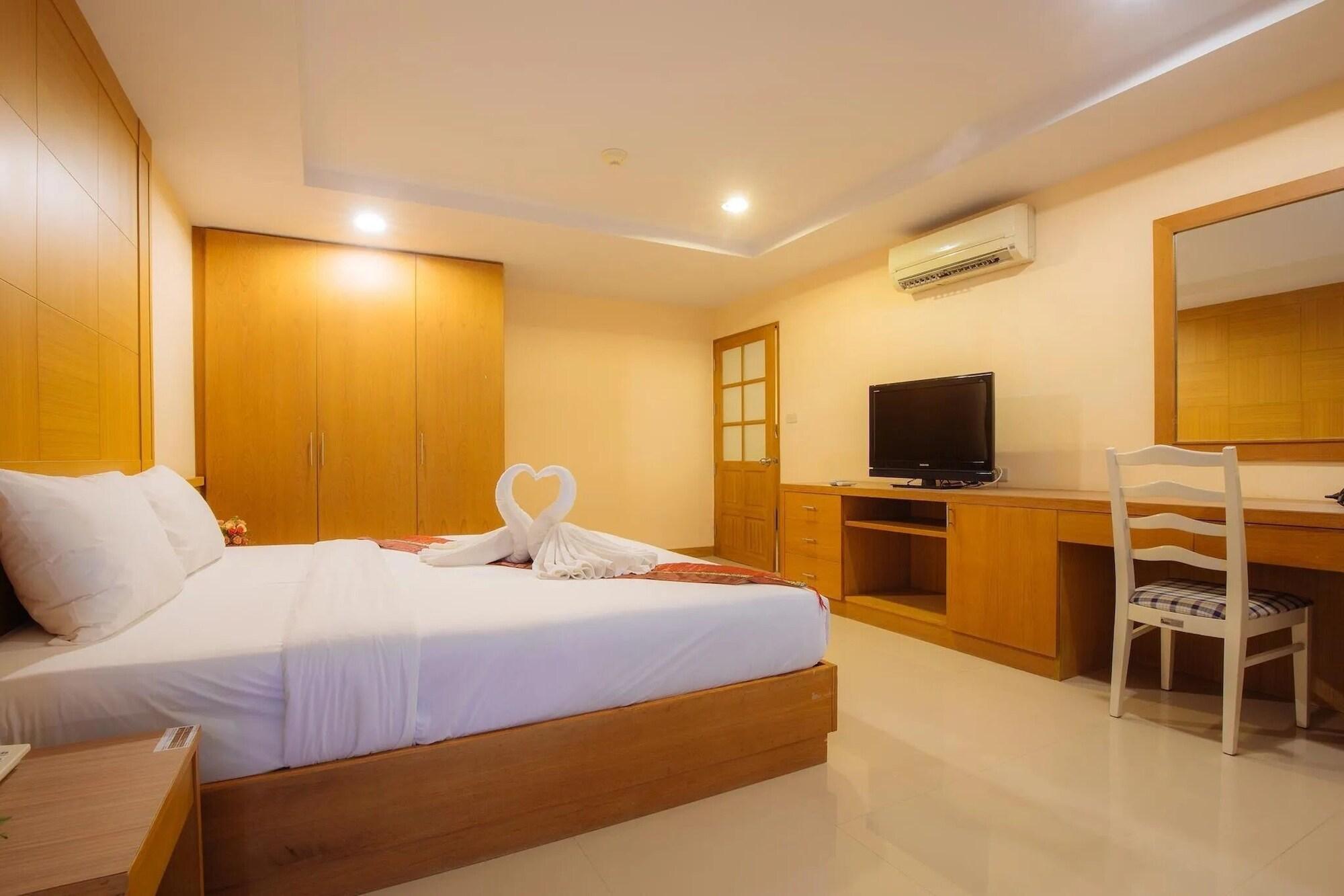 Metro Point Bangkok Hotel Bagian luar foto